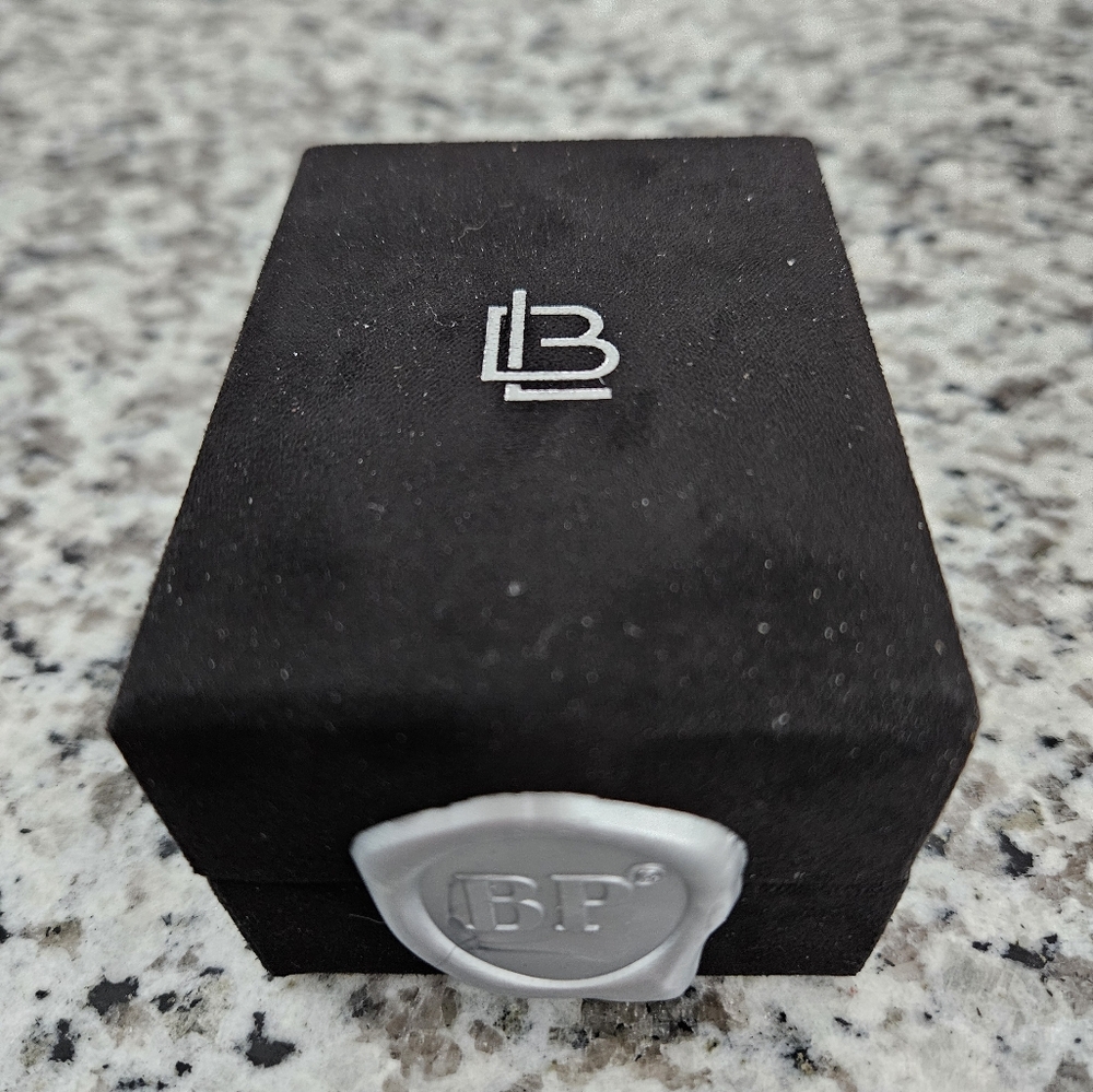 Elegant Silver Ring Set - image 2